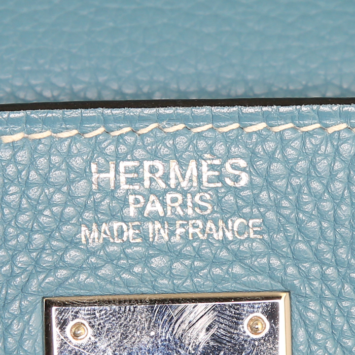 Bolso de mano Hermes Kelly 35 cm en cuero togo azul - Detail D4