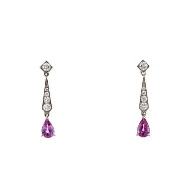 Paire de boucles d'oreilles Chaumet Joséphine en or blanc,  diamants et saphirs roses