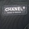 Bolso bandolera Chanel Boy en cuero verde - Detail D4 thumbnail
