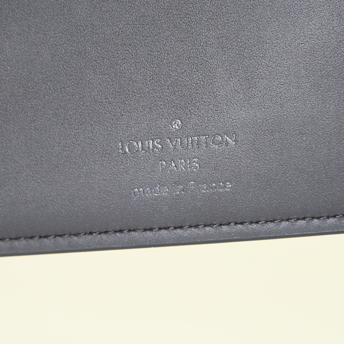 Billetera Louis Vuitton en cuero negro - Detail D2