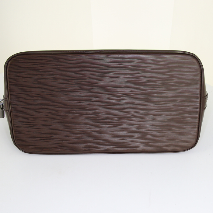 Louis Vuitton handbag in chocolate brown epi leather - Detail D4