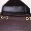 Bolso de mano Chanel Timeless jumbo en cuero granulado acolchado marrón - Detail D3 thumbnail