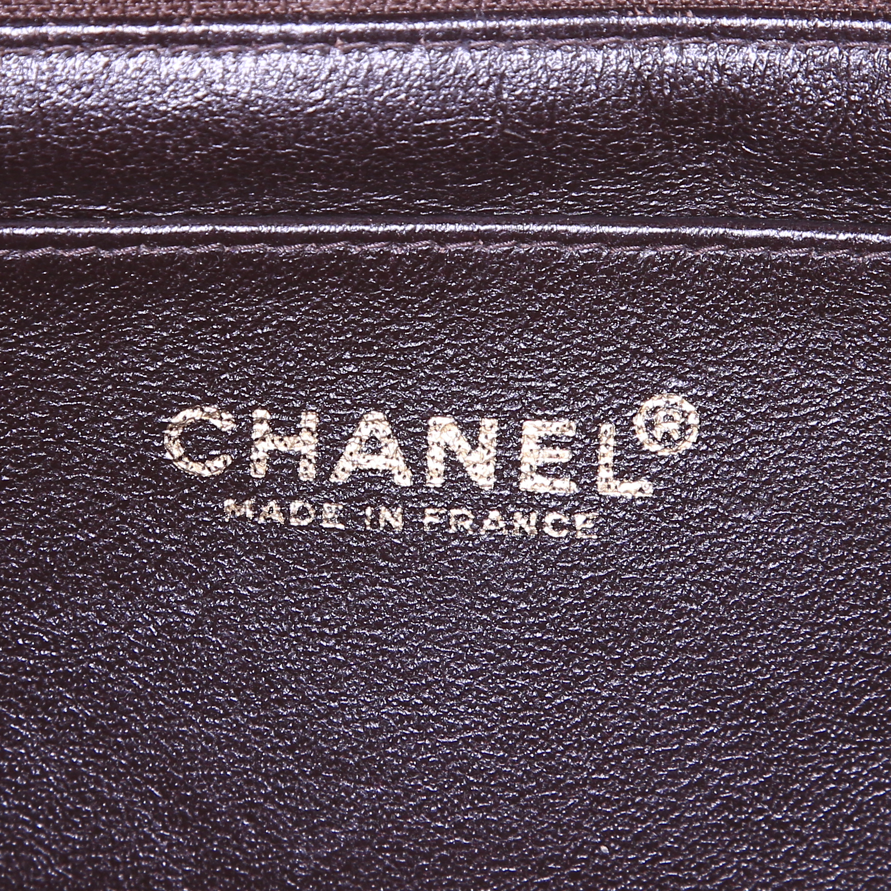 Chanel Timeless jumbo handbag in brown quilted grained leather - Detail D4