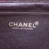 Sac à main Chanel Timeless jumbo en cuir grainé matelassé marron - Detail D4 thumbnail