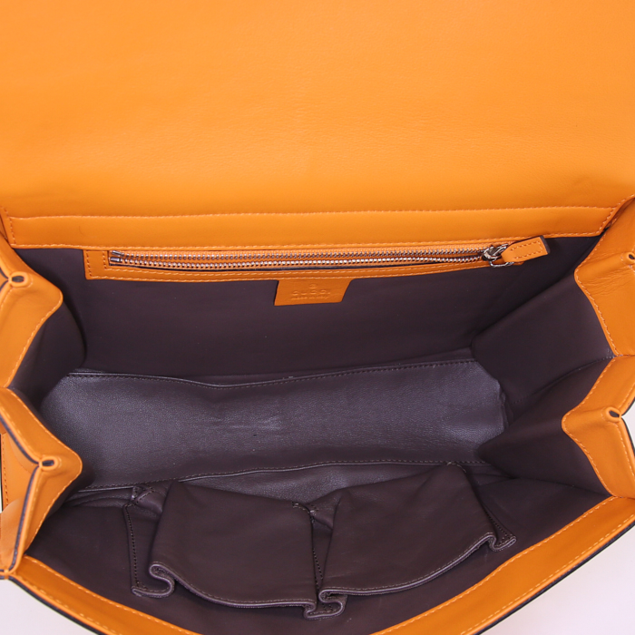 Gucci Interlocking G shoulder bag in orange leather - Detail D2