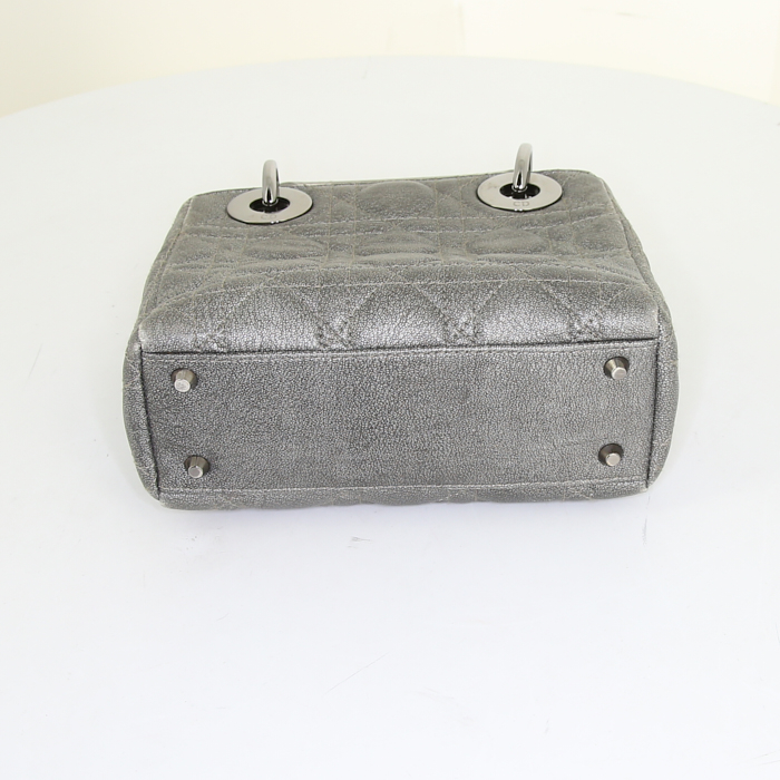 Dior Lady Dior mini handbag in silver leather cannage - Detail D4