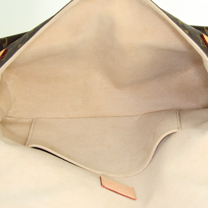 Louis Vuitton Hudson handbag in monogram canvas and natural leather - Detail D2