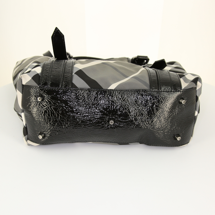 トートバッグ BURBERRY BLACK LEATHER SHOPPING BAG Leather handbag Burberry Black in Leather - 41919356