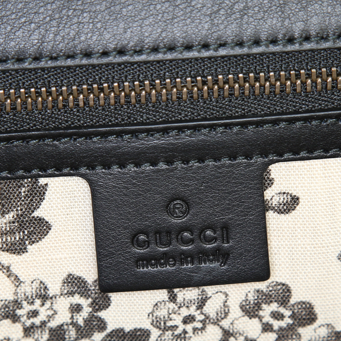 Gucci handbag in black leather - Detail D3