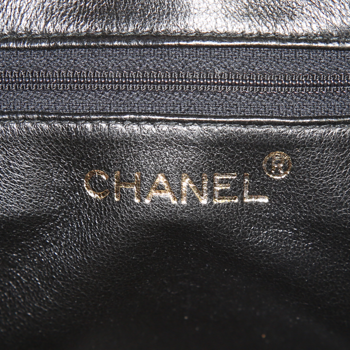 Bolso bandolera Chanel Camera en cuero acolchado negro - Detail D3