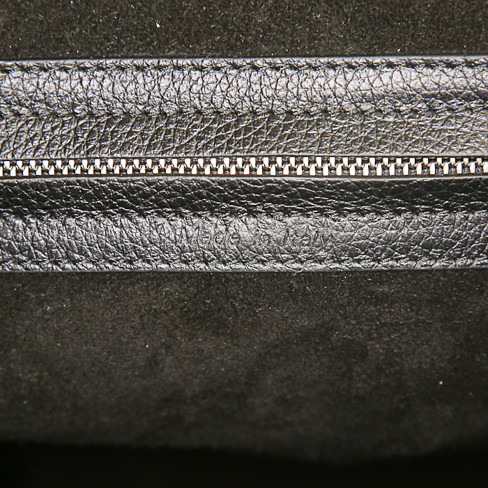 Bolso de mano Celine Phantom en cuero granulado negro - Detail D3