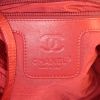 Bolso de mano Chanel Coco Cocoon en lona acolchada negra y cuero negro - Detail D3 thumbnail