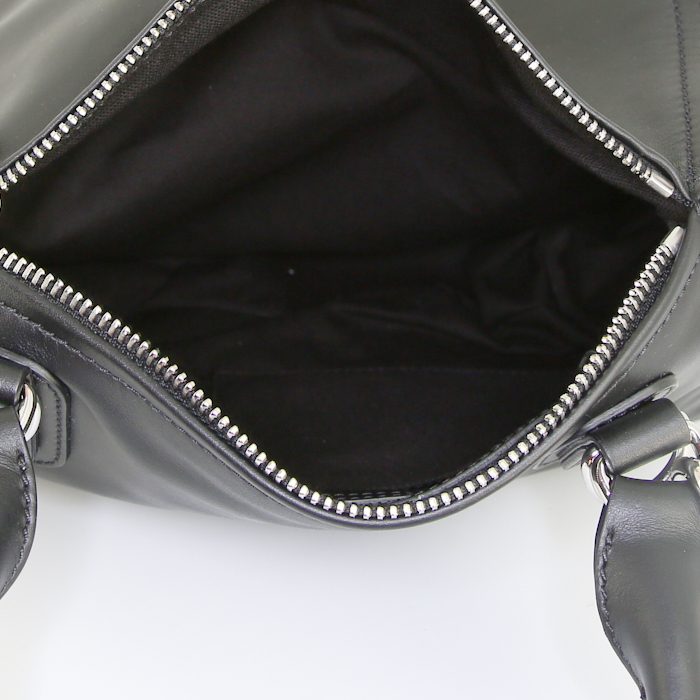 Givenchy Pandora small model shoulder bag in black leather - Detail D3