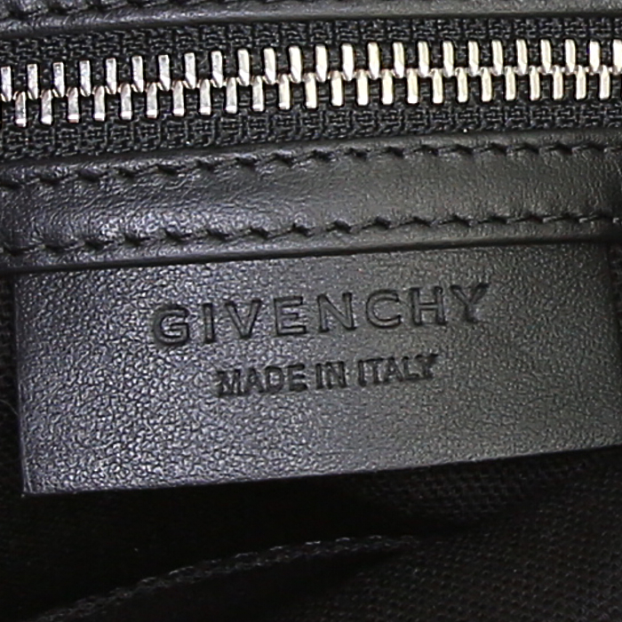Sac bandoulière Givenchy Pandora petit modèle en cuir noir - Detail D4