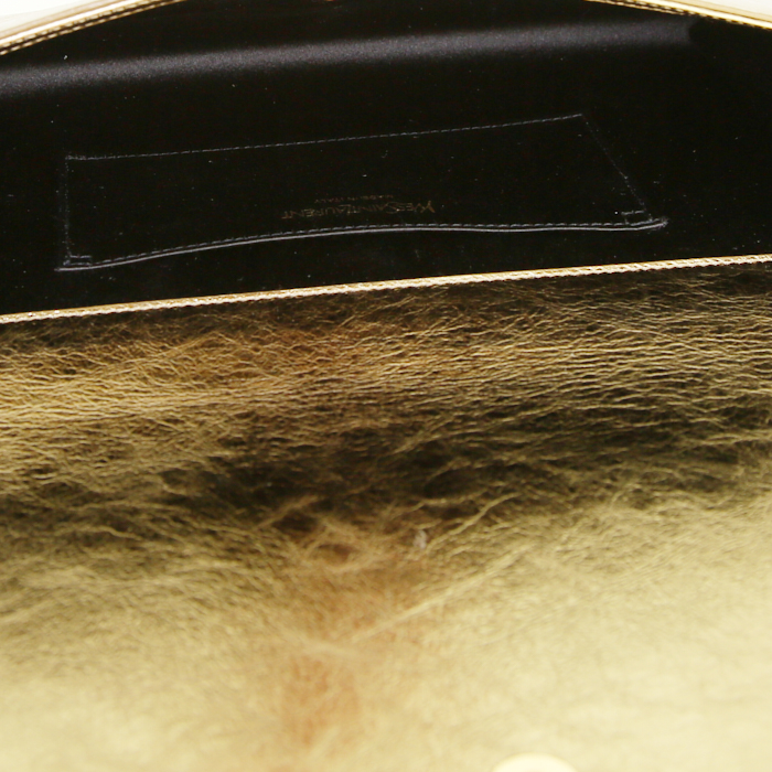 Pochette Saint Laurent in pelle verniciata dorata - Detail D3