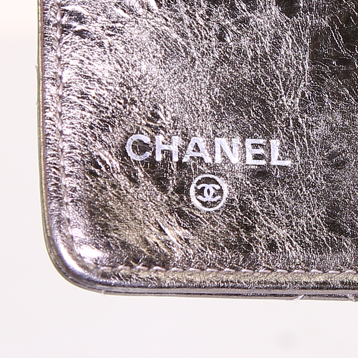 Chanel Chanel 2.55 - Wallet wallet in silver quilted leather - Detail D3