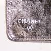 Billetera Chanel Chanel 2.55 - Wallet en cuero acolchado plateado - Detail D3 thumbnail