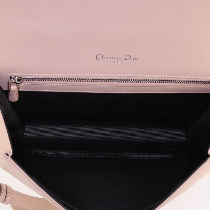 Sac bandoulière Dior Diorama en cuir beige - Detail D3