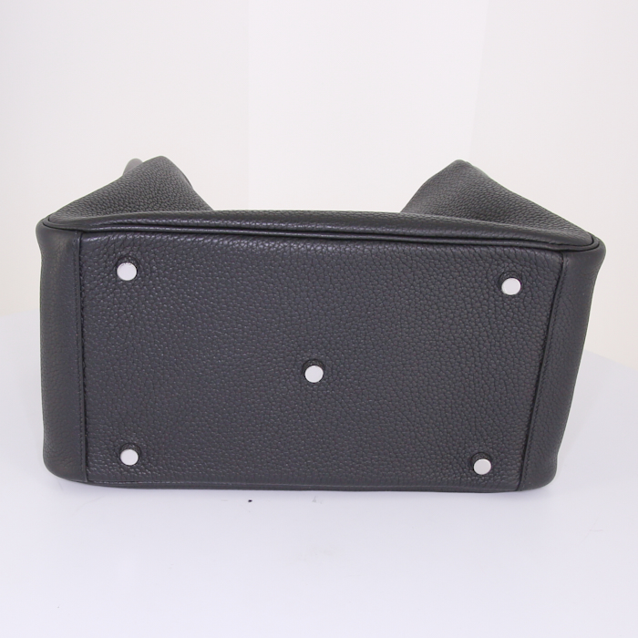 Hermes Lindy handbag in black togo leather - Detail D4