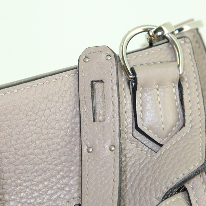 Hermes Jypsiere small model messenger bag in etoupe togo leather - Detail D5