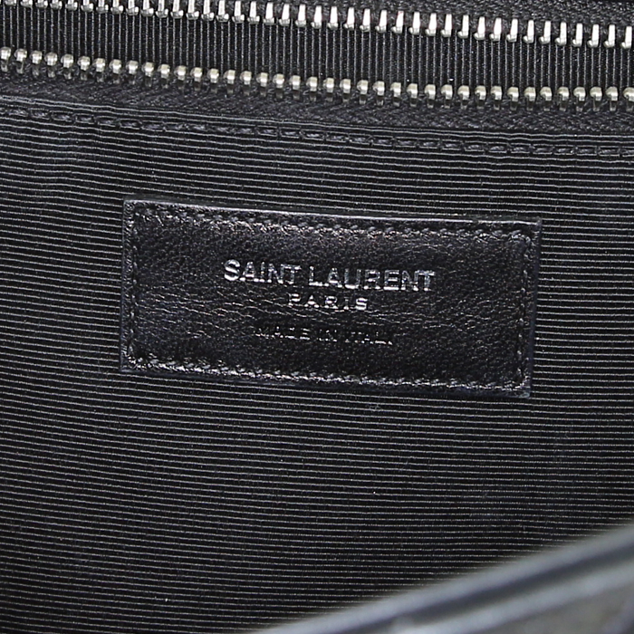 Bolso de mano Saint Laurent Medium College en cuero acolchado con motivos de espigas negro - Detail D4