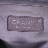 Shopping bag Chanel Grand Shopping in pelle iridescente nera - Detail D3 thumbnail