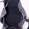 Louis Vuitton petit Noé small model shopping bag in black epi leather - Detail D2 thumbnail