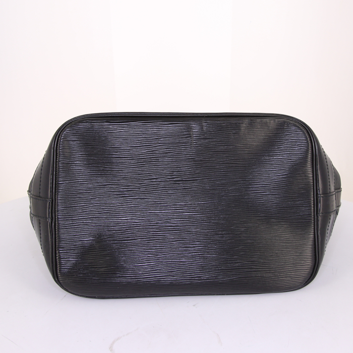 Louis Vuitton Grand Noé large model shopping bag in black epi leather - Detail D4