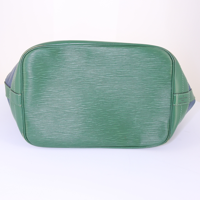 Louis Vuitton Grand Noé large model shopping bag in blue and green bicolor epi leather - Detail D4