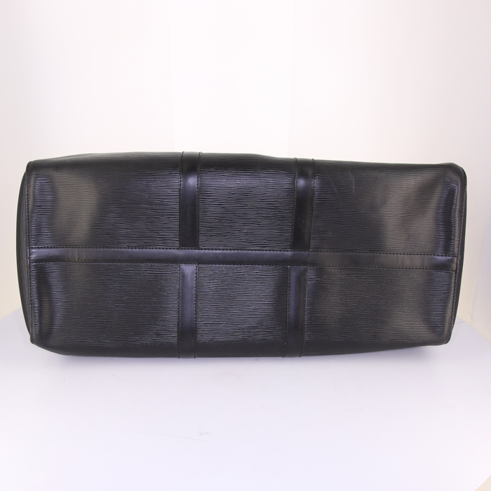 Sac de voyage Louis Vuitton Keepall 50 cm en cuir épi noir - Detail D4