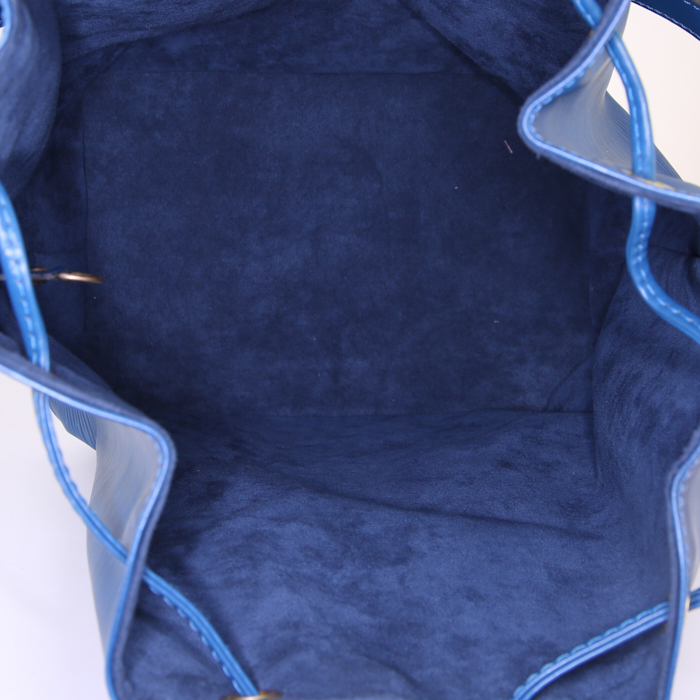 Louis Vuitton Grand Noé large model handbag in blue epi leather - Detail D2