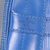 Louis Vuitton Grand Noé large model handbag in blue epi leather - Detail D3 thumbnail
