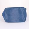 Louis Vuitton Grand Noé large model handbag in blue epi leather - Detail D4 thumbnail