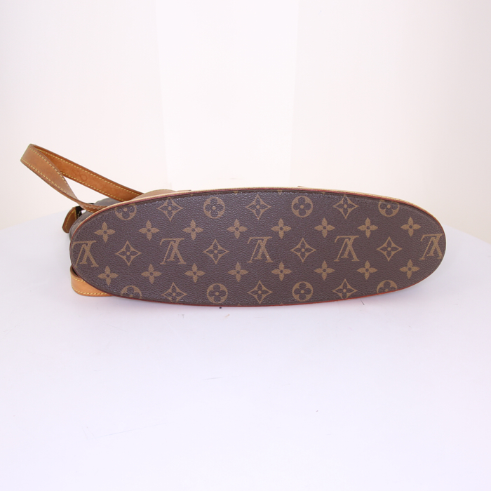 Louis Vuitton Babylone shopping bag in brown monogram canvas and natural leather - Detail D4