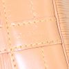 Louis Vuitton Grand Noé large model handbag in beige epi leather - Detail D3 thumbnail