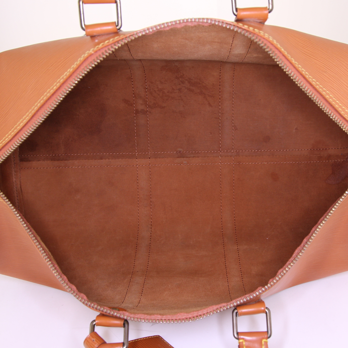 Borsa da viaggio Louis Vuitton Keepall 45 in pelle Epi gold - Detail D2