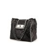 Bolso Cabás Chanel Grand Shopping en cuero acolchado negro y junco blanco - 00pp thumbnail
