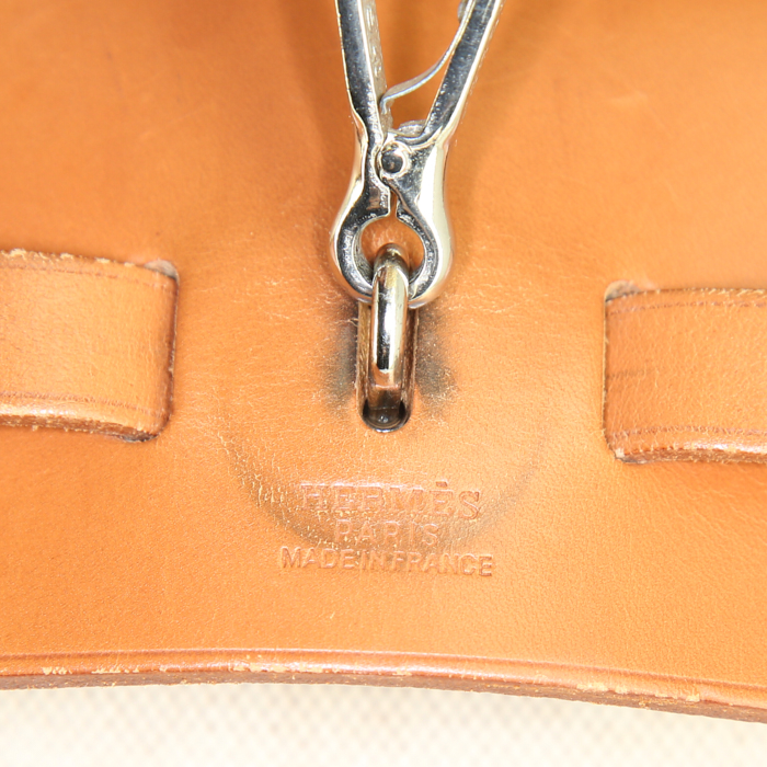 Sac à main Hermes Herbag en toile beige et cuir naturel - Detail D4