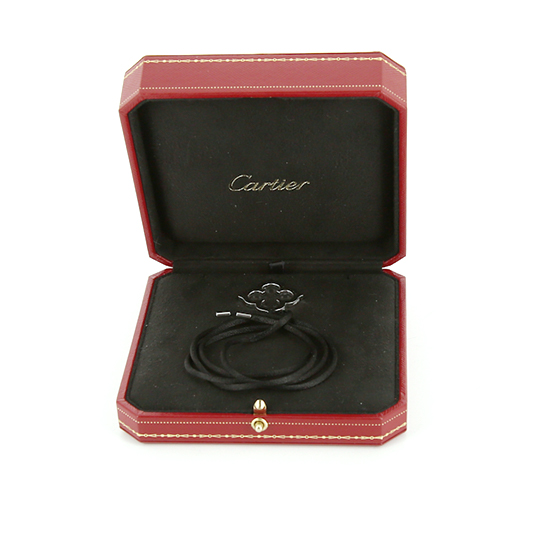 Cartier Trèfle Gothique pendant in white gold - Detail D2