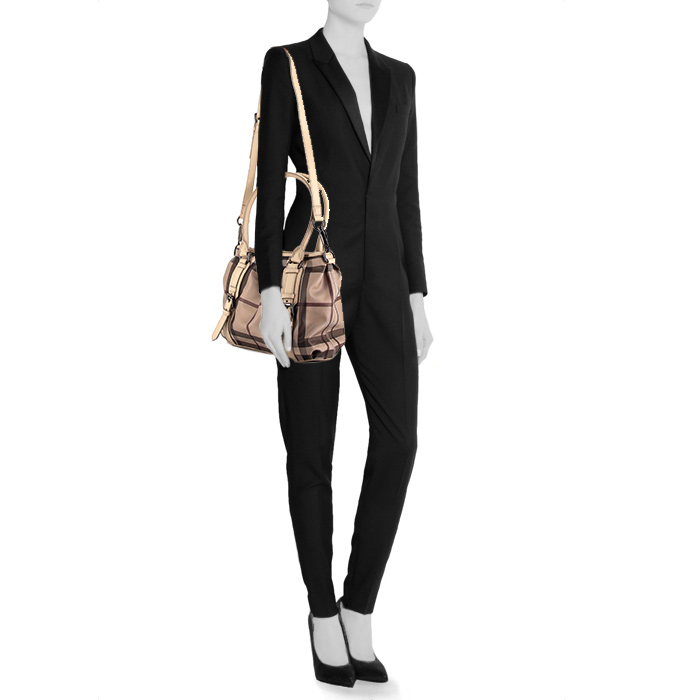 Sac à main Burberry Northfield en toile enduite Haymarket beige et cuir beige - Detail D1