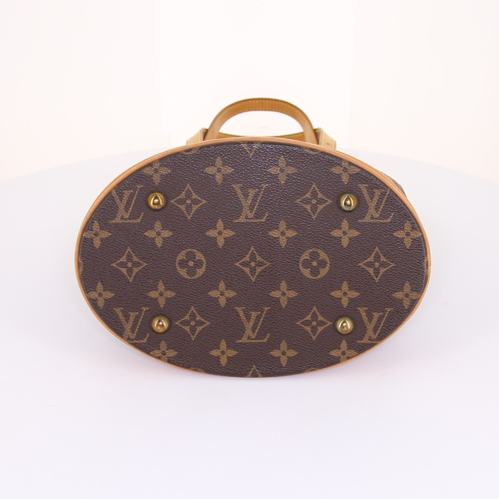 Sac cabas Louis Vuitton Bucket en toile monogram marron et cuir naturel - Detail D4