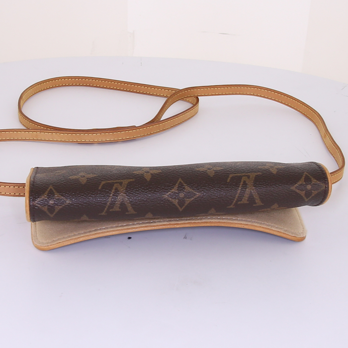 Louis Vuitton Twin small model shoulder bag in brown monogram canvas and natural leather - Detail D4