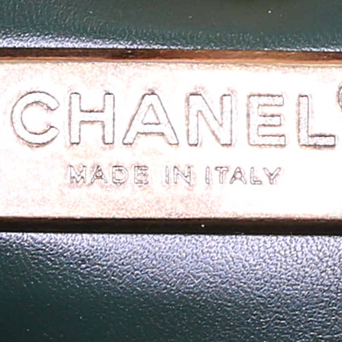 Borsa a tracolla Chanel Boy in pitone verde e pelle verde - Detail D4