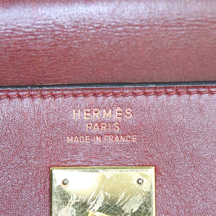 Hermes Kelly 35 cm handbag in burgundy box leather - Detail D4
