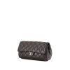 Bolsito de mano Chanel en cuero acolchado negro - 00pp thumbnail