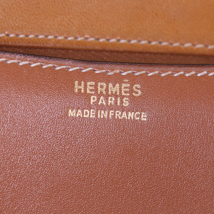 Sac à main Hermes Constance en cuir box gold - Detail D4
