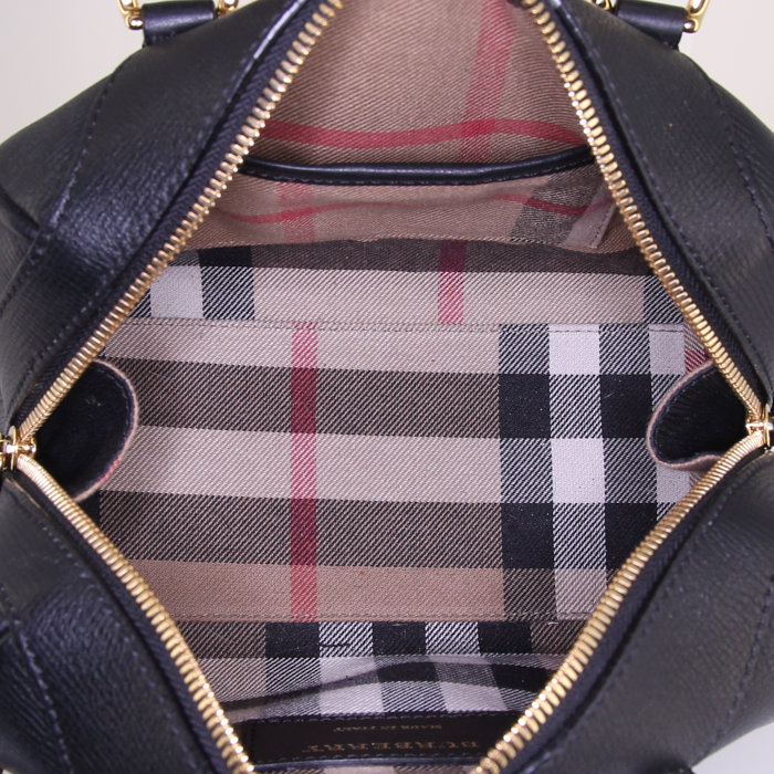 Bolso de mano Burberry en cuero negro - Detail D3