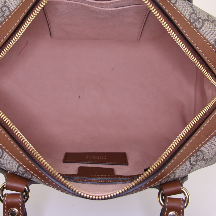 Sac à main Gucci Boston en toile monogram beige et cuir marron - Detail D3