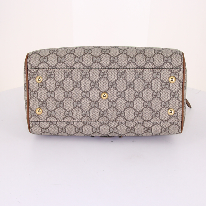 Sac à main Gucci Boston en toile monogram beige et cuir marron - Detail D5