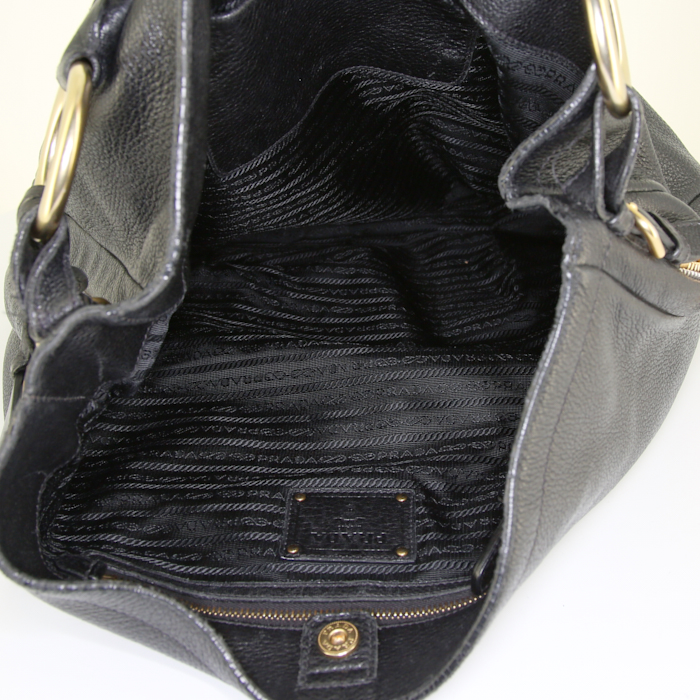 Prada Daino shopping bag in black grained leather - Detail D2